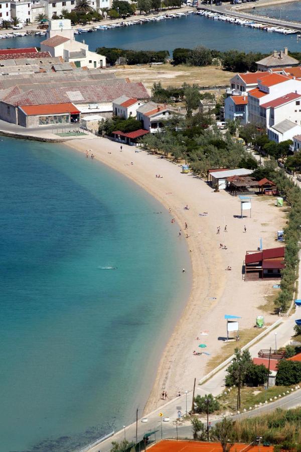 Apartments By The Sea Pag - 16100 파그 외부 사진