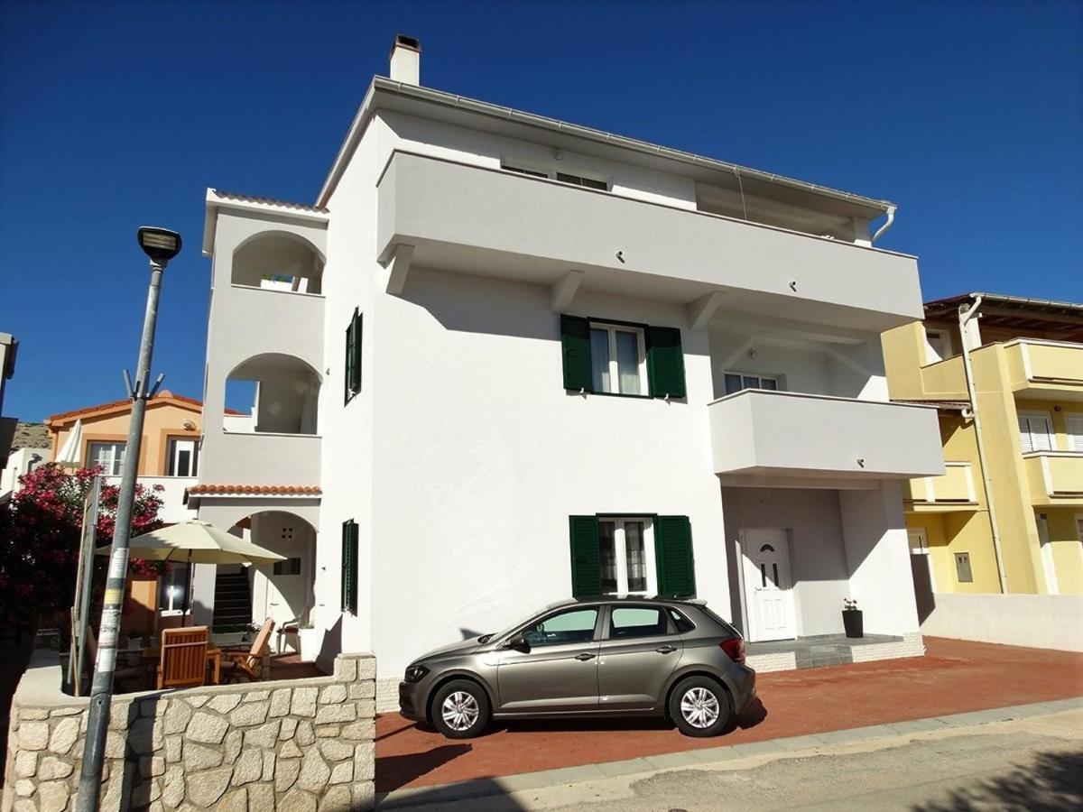 Apartments By The Sea Pag - 16100 파그 외부 사진