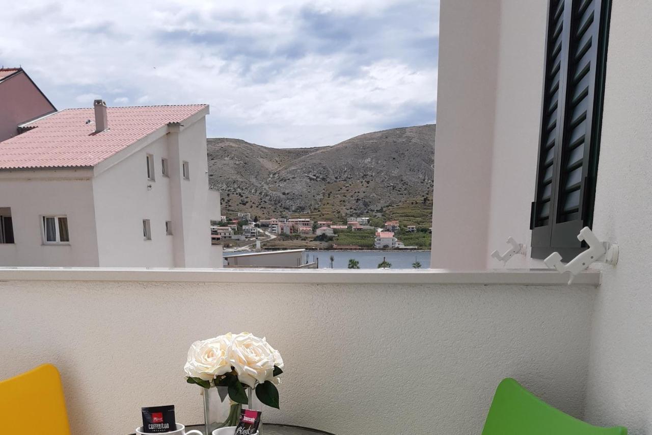 Apartments By The Sea Pag - 16100 파그 외부 사진